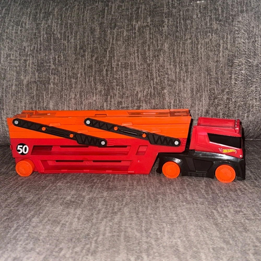 Hot Wheels Hauler